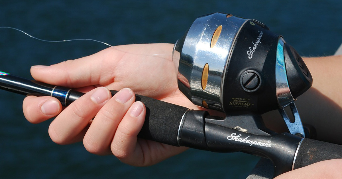 How to Clean and Maintain a Fishing Reel Spinning, Baitcasting and